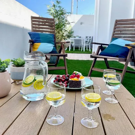 Gatu Premium Atico Caleta , Preferente Mayores De 25 Anos Y Familias Cadiz